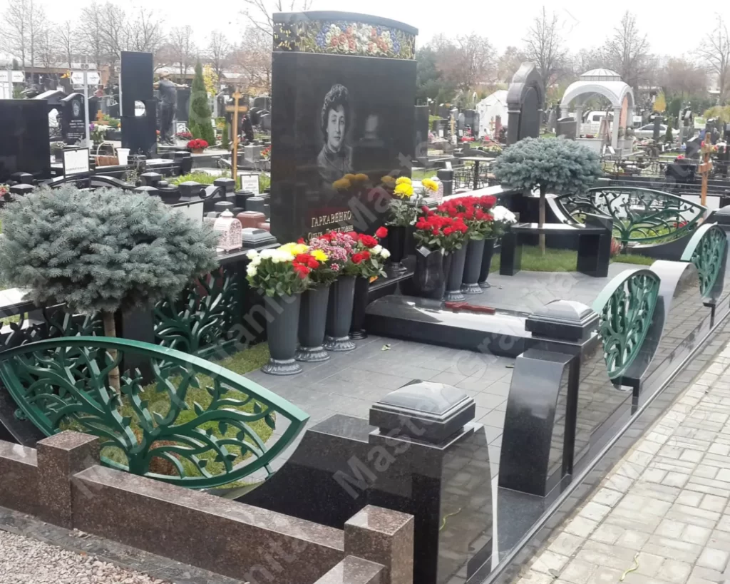 МЕМОРИАЛЬНЫЙ КОМПЛЕКС №020216